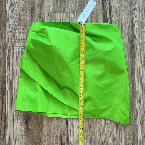 NEW! Zara Lime 🍋🟩 Green Mini Skirt with Rouching - Picture 5 of 8